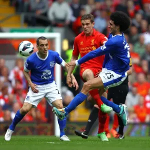 Battleground Anfield: Henderson vs. Fellaini - Intense Premier League Rivalry (05-05-2013) Battleground Anfield: Henderson vs. Fellaini - Intense Premier League Rivalry (05-05-2013)