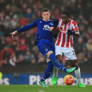 Battling for Control: Ross Barkley vs. Giannelli Imbula - Everton vs. Stoke City, Premier League Battling for Control: Ross Barkley vs. Giannelli Imbula - Everton vs. Stoke City, Premier League