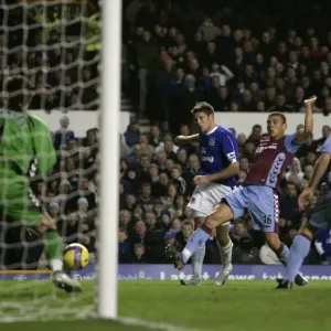 Beattie vs Bouma: Everton vs Aston Villa Clash in FA Barclays Premiership (06/07)