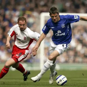 Beattie's Escape Act: James Beattie Outwits Nicky Butt in Everton's Thrilling Past Beattie's Escape Act: James Beattie Outwits Nicky Butt in Everton's Thrilling Past