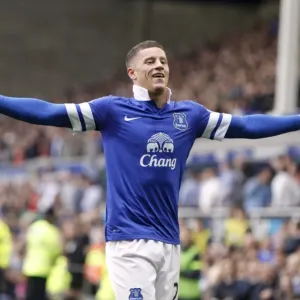 Print of Ross Barkley's Goal in Everton vs Manchester City Match Print of Ross Barkley's Goal in Everton vs Manchester City Match