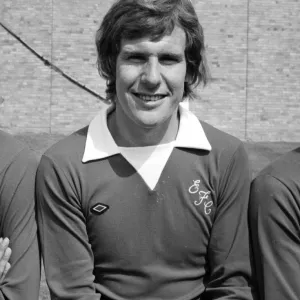 Born and Bred: The Brave and Forceful Everton Striker - A Portrait of Joe Royle