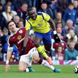 Burnley vs Everton: Intense Battle for Possession - Yannick Bolasie vs Stephen Ward Burnley vs Everton: Intense Battle for Possession - Yannick Bolasie vs Stephen Ward