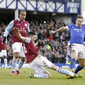 Clash at Goodison Park: Jagielka vs. Clark - Ever-vs-Villa's Thrilling 3-3 Battle Clash at Goodison Park: Jagielka vs. Clark - Ever-vs-Villa's Thrilling 3-3 Battle