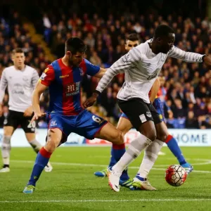 Clash at Selhurst Park: Dann vs. Lukaku in Premier League Showdown Clash at Selhurst Park: Dann vs. Lukaku in Premier League Showdown
