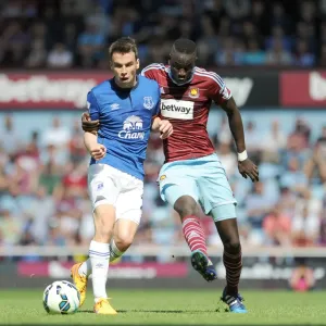 Clash at Upton Park: A Premier League Battle between Kouyate and Coleman - Everton vs. West Ham United Clash at Upton Park: A Premier League Battle between Kouyate and Coleman - Everton vs. West Ham United