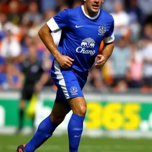 Darron Gibson Stars in Everton's Victory at Keith Southern's Testimonial: Everton vs. Blackpool at Bloomfield Road Darron Gibson Stars in Everton's Victory at Keith Southern's Testimonial: Everton vs. Blackpool at Bloomfield Road