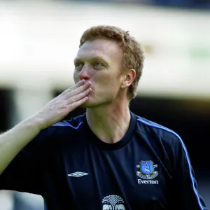 David Moyes blows a kiss to the Evertonians