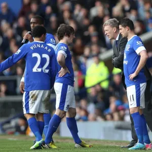 David Moyes Coaches Leighton Baines at Goodison Park: Everton's Victory Over Fulham (1-0), Barclays Premier League David Moyes Coaches Leighton Baines at Goodison Park: Everton's Victory Over Fulham (1-0), Barclays Premier League
