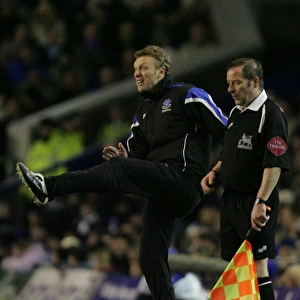 David Moyes' Intense Moment: Frustration on Everton Sideline (vs Bolton)