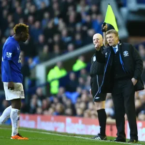 David Moyes vs. Louis Saha: Intense Moment at Goodison Park (Everton vs. Sunderland, February 26, 2011, Barclays Premier League) David Moyes vs. Louis Saha: Intense Moment at Goodison Park (Everton vs. Sunderland, February 26, 2011, Barclays Premier League)
