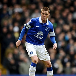 Determined James McCarthy: Everton's Unyielding Midfield Performance Against Tottenham Hotspur (09-02-2014)