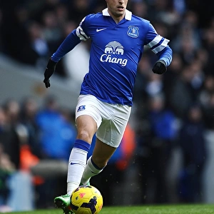 Determined Kevin Mirallas: Everton's Unyielding Performance Against Tottenham Hotspur (09-02-2014)
