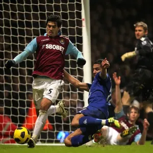 Determined Moment: Tim Cahill's Epic Shot Against West Ham United at Upton Park, Barclays Premier League (December 2010) Determined Moment: Tim Cahill's Epic Shot Against West Ham United at Upton Park, Barclays Premier League (December 2010)