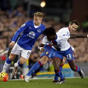 Deulofeu vs Cabaye-N'Diaye: Intense Battle at Goodison Park - Everton vs Crystal Palace