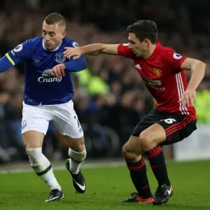 Deulofeu vs. Darmian: Battle for the Ball - Everton vs. Manchester United, Premier League, Goodison Park Deulofeu vs. Darmian: Battle for the Ball - Everton vs. Manchester United, Premier League, Goodison Park