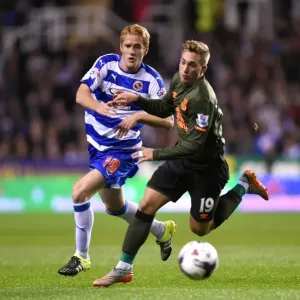 Deulofeu vs. Fernandez: Battle for the Ball in Everton's Capital One Cup Clash at Reading Deulofeu vs. Fernandez: Battle for the Ball in Everton's Capital One Cup Clash at Reading