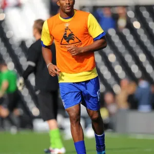 Distin at Craven Cottage: Everton's Defender in Action against Fulham (23 October 2011), Barclays Premier League