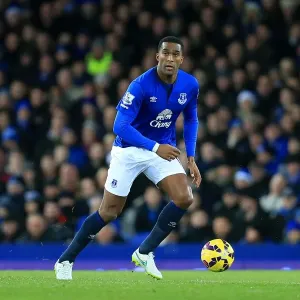 Distin at Goodison Park: Everton's Defensive Powerhouse vs. Queens Park Rangers, Premier League Distin at Goodison Park: Everton's Defensive Powerhouse vs. Queens Park Rangers, Premier League