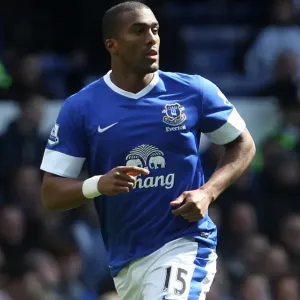 Distin's Defiant Performance: Everton's 1-0 Victory Over Fulham (Goodison Park, 2013) Distin's Defiant Performance: Everton's 1-0 Victory Over Fulham (Goodison Park, 2013)