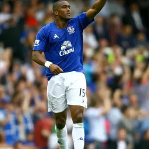 Distin's Strike: Everton's First Goal vs. Manchester City (07 May 2011, Barclays Premier League) Distin's Strike: Everton's First Goal vs. Manchester City (07 May 2011, Barclays Premier League)