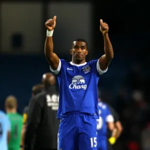 Distin's Thumbs-Up: Manchester City vs. Everton (1-1) - Etihad Stadium, Barclays Premier League (December 1, 2012)