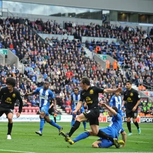 Dramatic Post-Hit: Leighton Baines vs. Wigan Athletic's Post, 2-2 Barclays Premier League Draw Dramatic Post-Hit: Leighton Baines vs. Wigan Athletic's Post, 2-2 Barclays Premier League Draw