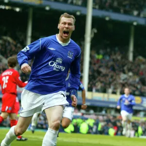 Duncan Ferguson can t hide his delight at making it 1-1