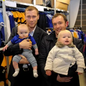 Player Feature Prints: Duncan Ferguson DVD Signing