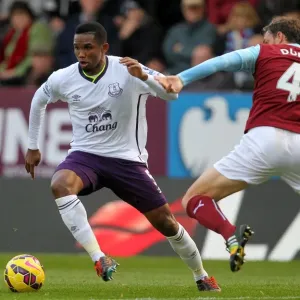 Eto'o vs. Duff: Burnley vs. Everton in Barclays Premier League - A Clash of Football Giants Eto'o vs. Duff: Burnley vs. Everton in Barclays Premier League - A Clash of Football Giants