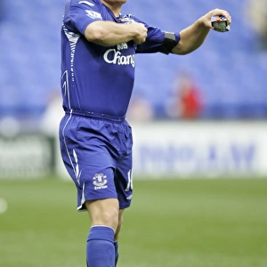 Euphoria Unleashed: Thomas Gravesen's Iconic Goal Celebration vs. Bolton Wanderers (01/09/07)