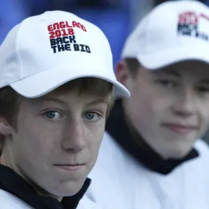 Everton FC: Two Ball Boys Show Support with Back the Bid Caps at Goodison Park (2010) Everton FC: Two Ball Boys Show Support with Back the Bid Caps at Goodison Park (2010)