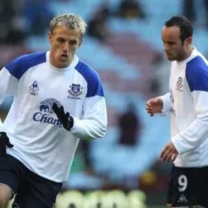 Everton FC: Neville and Donovan Warming Up Before Aston Villa Clash (January 14, 2012) Everton FC: Neville and Donovan Warming Up Before Aston Villa Clash (January 14, 2012)