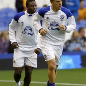Everton FC: Neville and Gueye Warming Up Before Everton vs West Bromwich Albion (31 March 2012) Everton FC: Neville and Gueye Warming Up Before Everton vs West Bromwich Albion (31 March 2012)