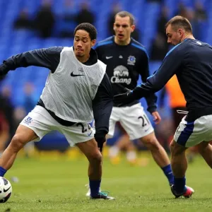 Everton FC: Steven Pienaar and Darron Gibson Focused in Pre-Match Training Ahead of Everton vs Manchester City (16-03-2013) Everton FC: Steven Pienaar and Darron Gibson Focused in Pre-Match Training Ahead of Everton vs Manchester City (16-03-2013)