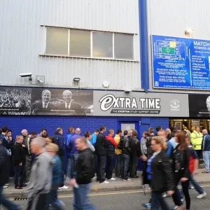 Everton FC: Thrilled Fans Gathering Outside Goodison Park for Everton vs Huddersfield Town Carling Cup Match (2010) Everton FC: Thrilled Fans Gathering Outside Goodison Park for Everton vs Huddersfield Town Carling Cup Match (2010)