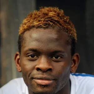 Everton Football Club: A Footballing Legend - Louis Saha in Everton Colors Everton Football Club: A Footballing Legend - Louis Saha in Everton Colors