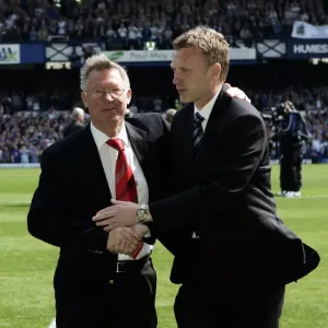 Everton v Manchester United Sir Alex Ferguson and David Moyes shake hands before the match Everton v Manchester United Sir Alex Ferguson and David Moyes shake hands before the match