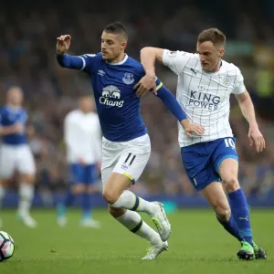 Everton vs Leicester City: Intense Battle for Possession at Goodison Park Everton vs Leicester City: Intense Battle for Possession at Goodison Park