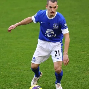 Everton vs Swansea City: A Leadership Showdown at Goodison Park - Osman's Inspirational Performance in the Scoreless Battle (Everton 0-0 Swansea City) Everton vs Swansea City: A Leadership Showdown at Goodison Park - Osman's Inspirational Performance in the Scoreless Battle (Everton 0-0 Swansea City)