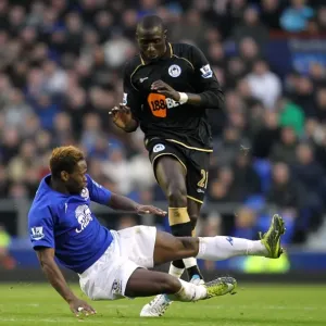 Everton vs Wigan Athletic: A Battle at Goodison Park - Louis Saha vs Mohamed Diame: Clash of the Midfield Titans
