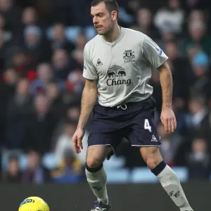 Everton's Darron Gibson in Action: Thrilling Moment from Everton vs. Aston Villa, Barclays Premier League (January 14, 2012) Everton's Darron Gibson in Action: Thrilling Moment from Everton vs. Aston Villa, Barclays Premier League (January 14, 2012)