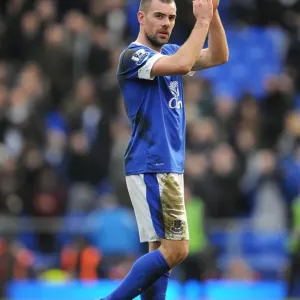 Everton's Darron Gibson Salutes Fans: Everton 2-0 Manchester City (BPL 2013) Everton's Darron Gibson Salutes Fans: Everton 2-0 Manchester City (BPL 2013)