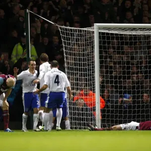 Everton's Double Delight: A Triumphant Moment at Upton Park (22-12-2012)