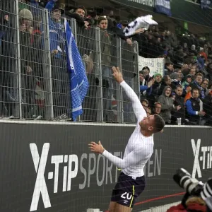 Everton's Europa League Victory: Ross Barkley's Emotional Shirt Throw (vs VfL Wolfsburg)