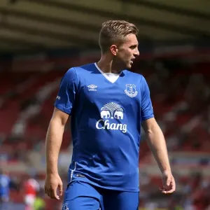Everton's Gerard Deulofeu in Action: Pre-Season Friendly vs Swindon Town at The County Ground