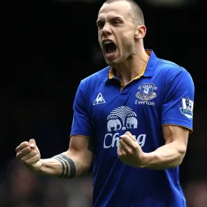 Everton's Glory: Heitinga and Anichebe's Four-Goal Blitz vs. Sunderland (09.04.2012, Goodison Park) Everton's Glory: Heitinga and Anichebe's Four-Goal Blitz vs. Sunderland (09.04.2012, Goodison Park)