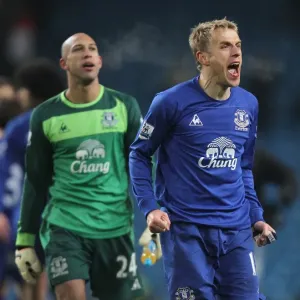 Everton's Historic Victory: Tim Howard and Phil Neville's Triumphant Moment Against Manchester City (Barclays Premier League, 20 December 2010) Everton's Historic Victory: Tim Howard and Phil Neville's Triumphant Moment Against Manchester City (Barclays Premier League, 20 December 2010)