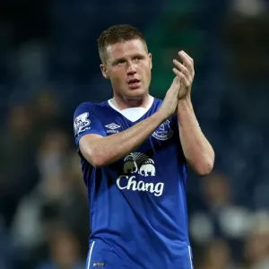 Everton's James McCarthy: Thrilling Celebration as Toffees Secure Victory Over West Bromwich Albion in Premier League Everton's James McCarthy: Thrilling Celebration as Toffees Secure Victory Over West Bromwich Albion in Premier League