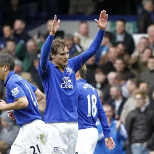Everton's Jelavic Scores Brace: Everton FC 2-0 Fulham (Barclays Premier League, Goodison Park, 28 April 2012) Everton's Jelavic Scores Brace: Everton FC 2-0 Fulham (Barclays Premier League, Goodison Park, 28 April 2012)